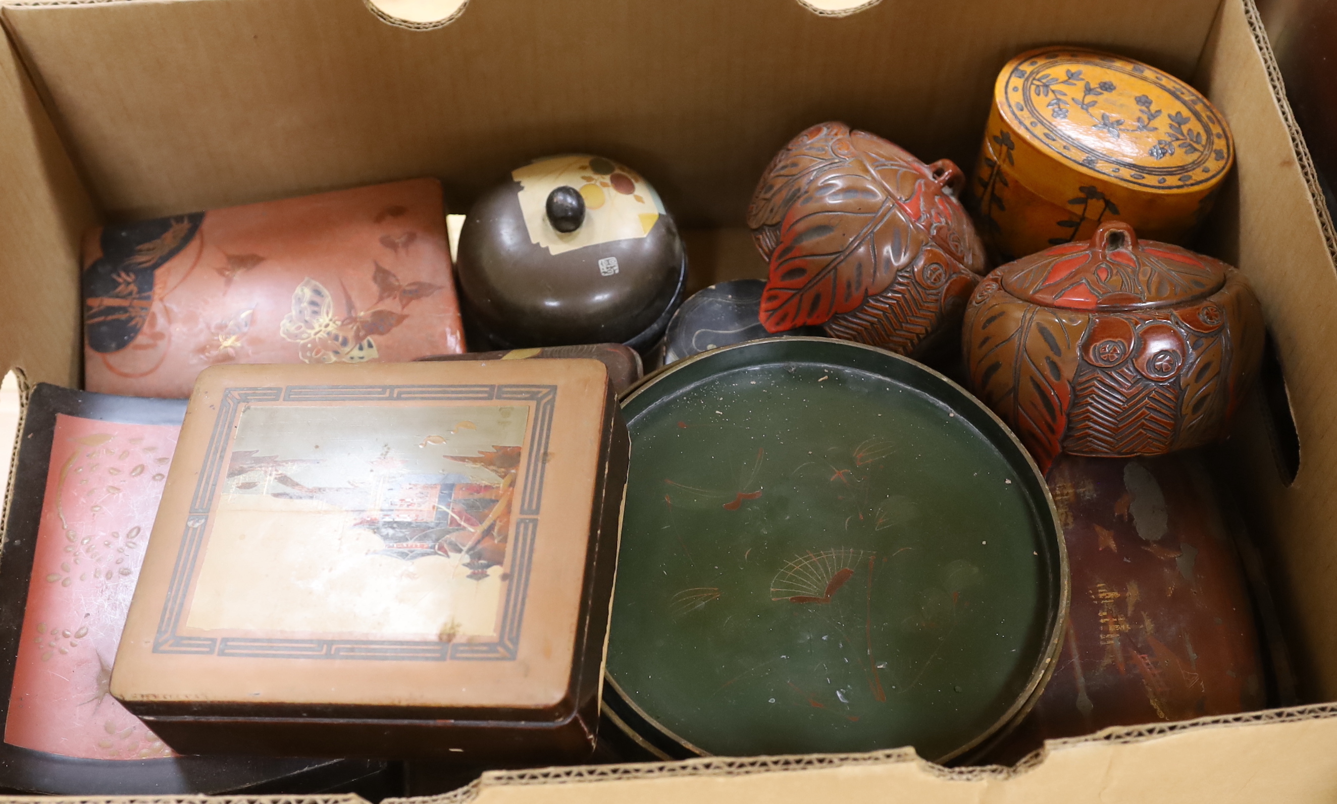 A quantity of assorted lacquer ware boxes, trays etc.
